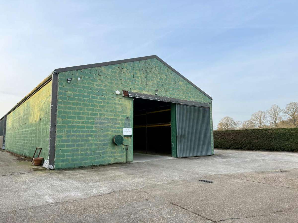 Industrial Unit in Waterlooville - photo 2