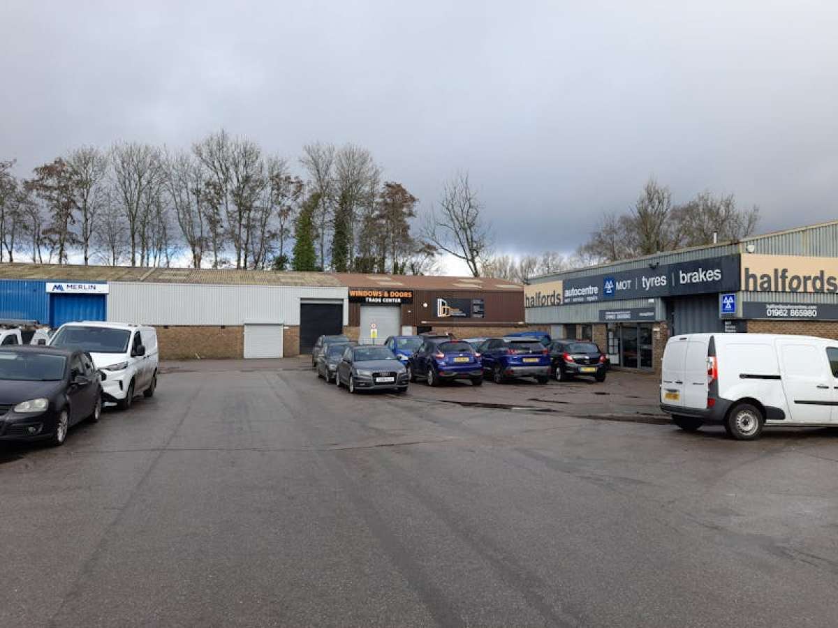 Industrial Unit in Winchester - photo 3