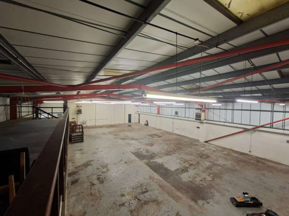 Industrial Unit in Sutton In Ashfield - photo 3