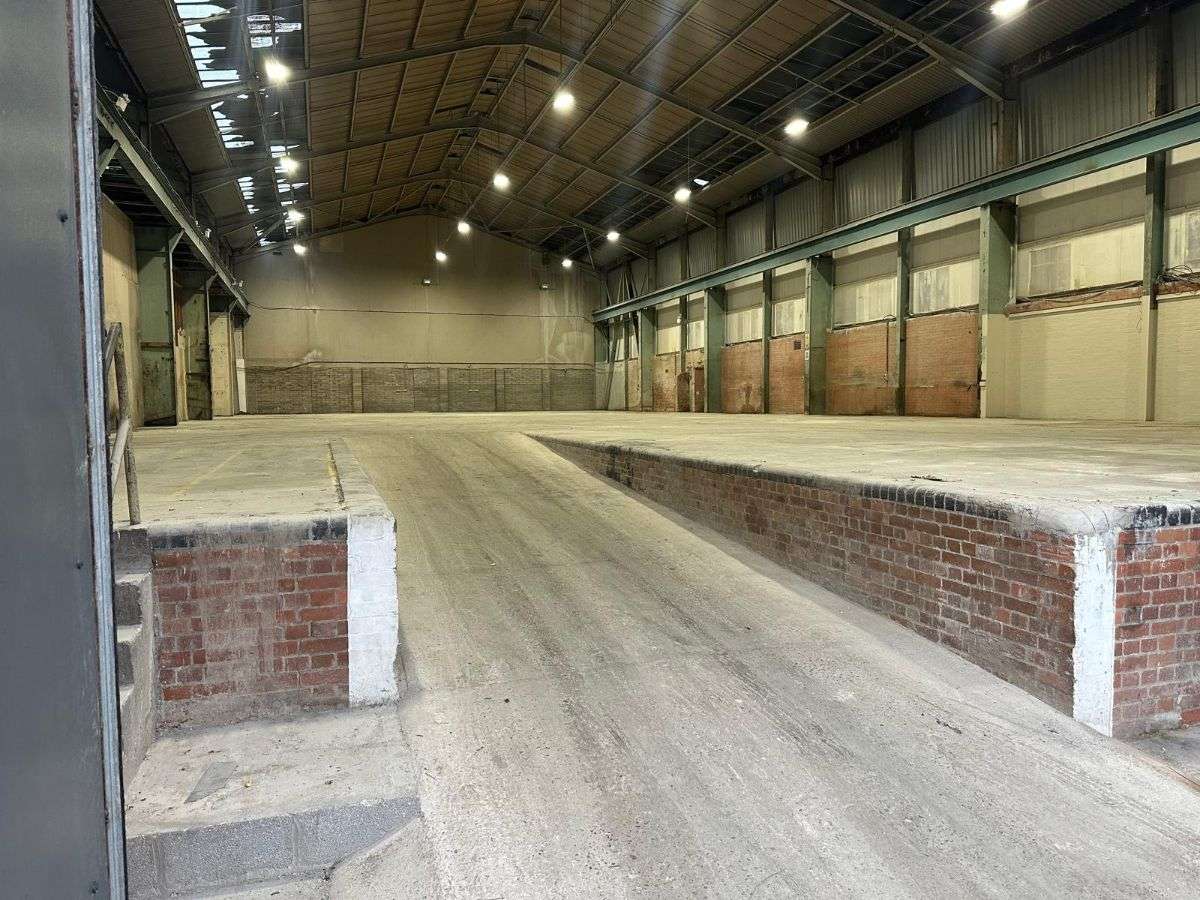 Industrial in Aberdare