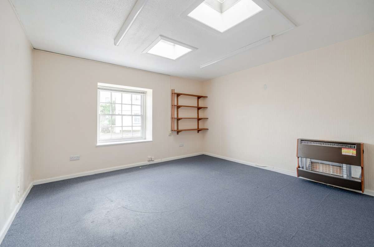 Industrial Unit in Redruth - photo 4