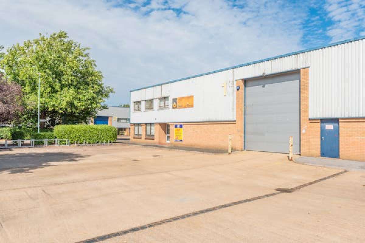 Industrial Unit in Tewkesbury - photo 3