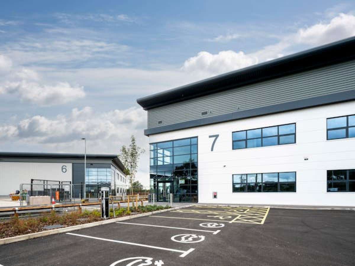 Industrial Unit in Worcester - photo 4