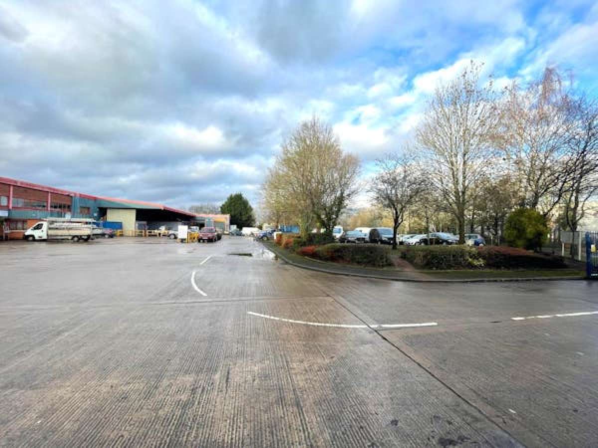 Industrial Unit in Worcester - photo 4