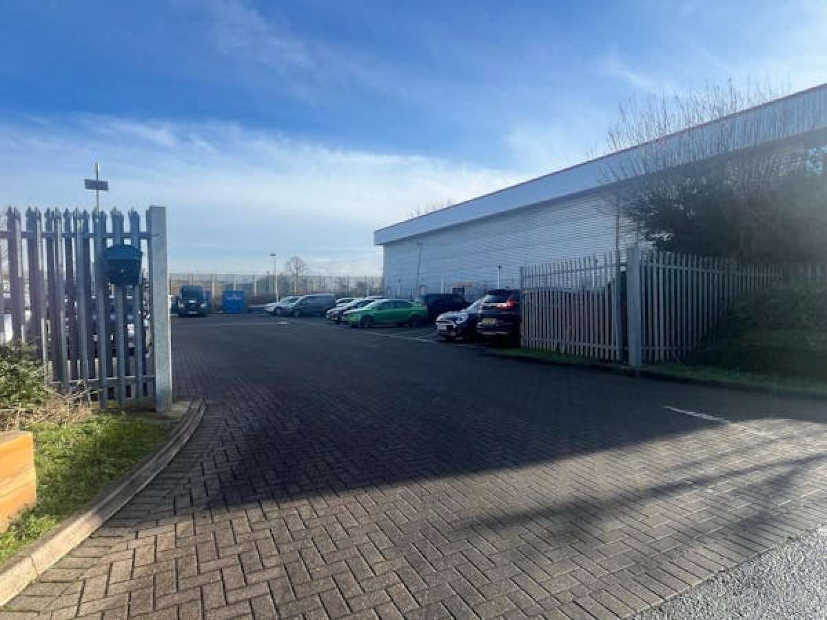 Industrial Unit in Ashford - photo 2