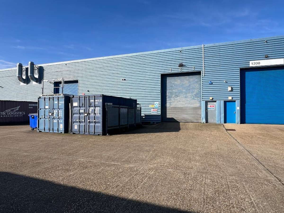 Industrial Unit in Portsmouth - photo 3