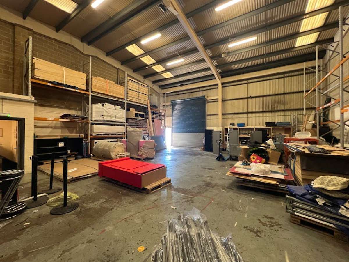 Industrial Unit in Portsmouth - photo 4