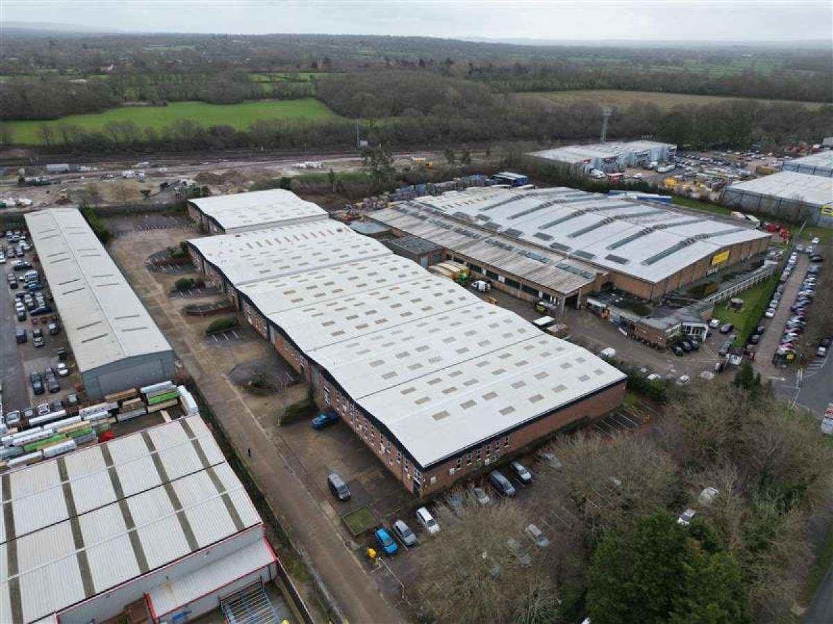 Industrial Unit in Redhill - photo 3