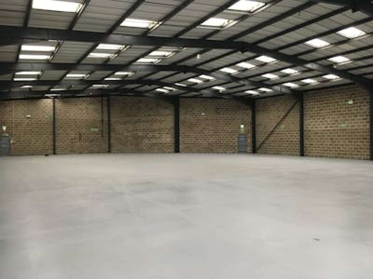 Industrial Unit in Southampton - photo 2