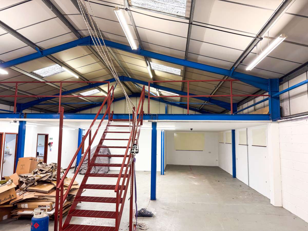 Industrial Unit in Mawgan - photo 4