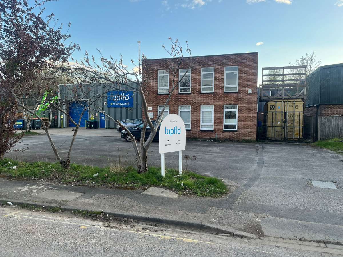 Industrial Unit in Chandler's Ford - photo 2