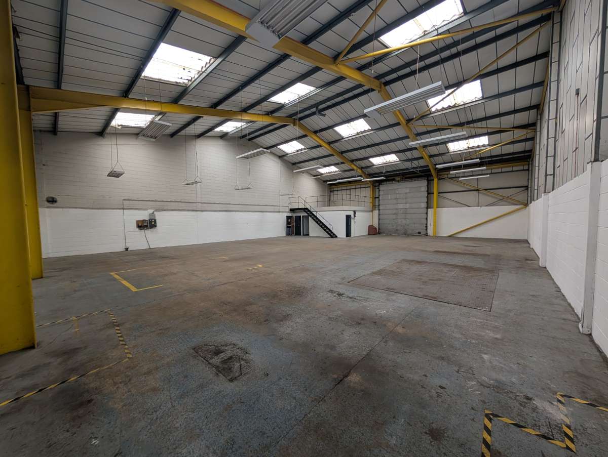 Industrial Unit in Bognor Regis - photo 4