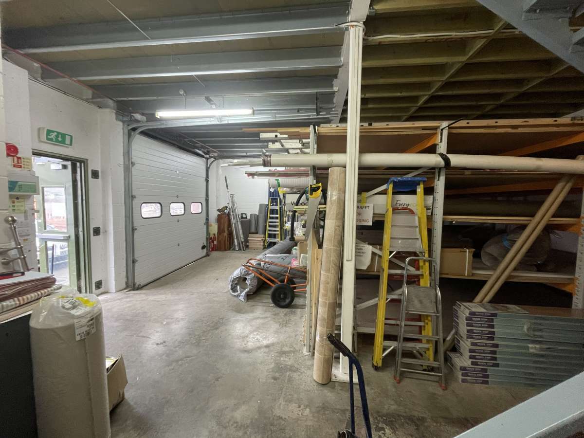 Industrial Unit in Witney - photo 2