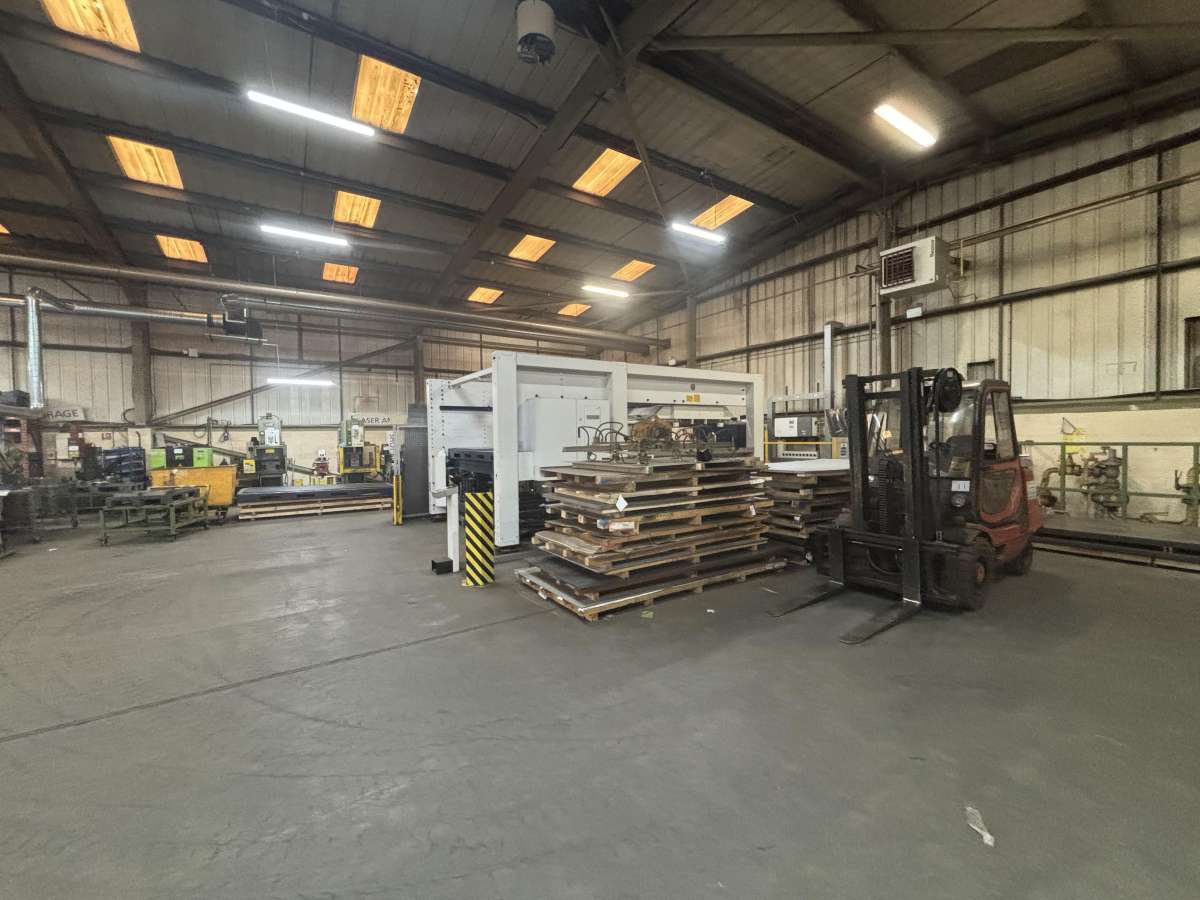 Industrial Unit in Axminster - photo 3