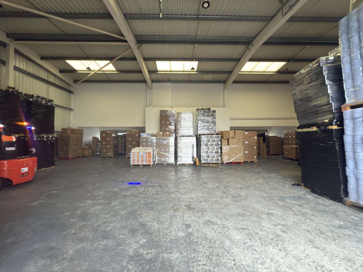 Industrial Unit in Harlow - photo 2