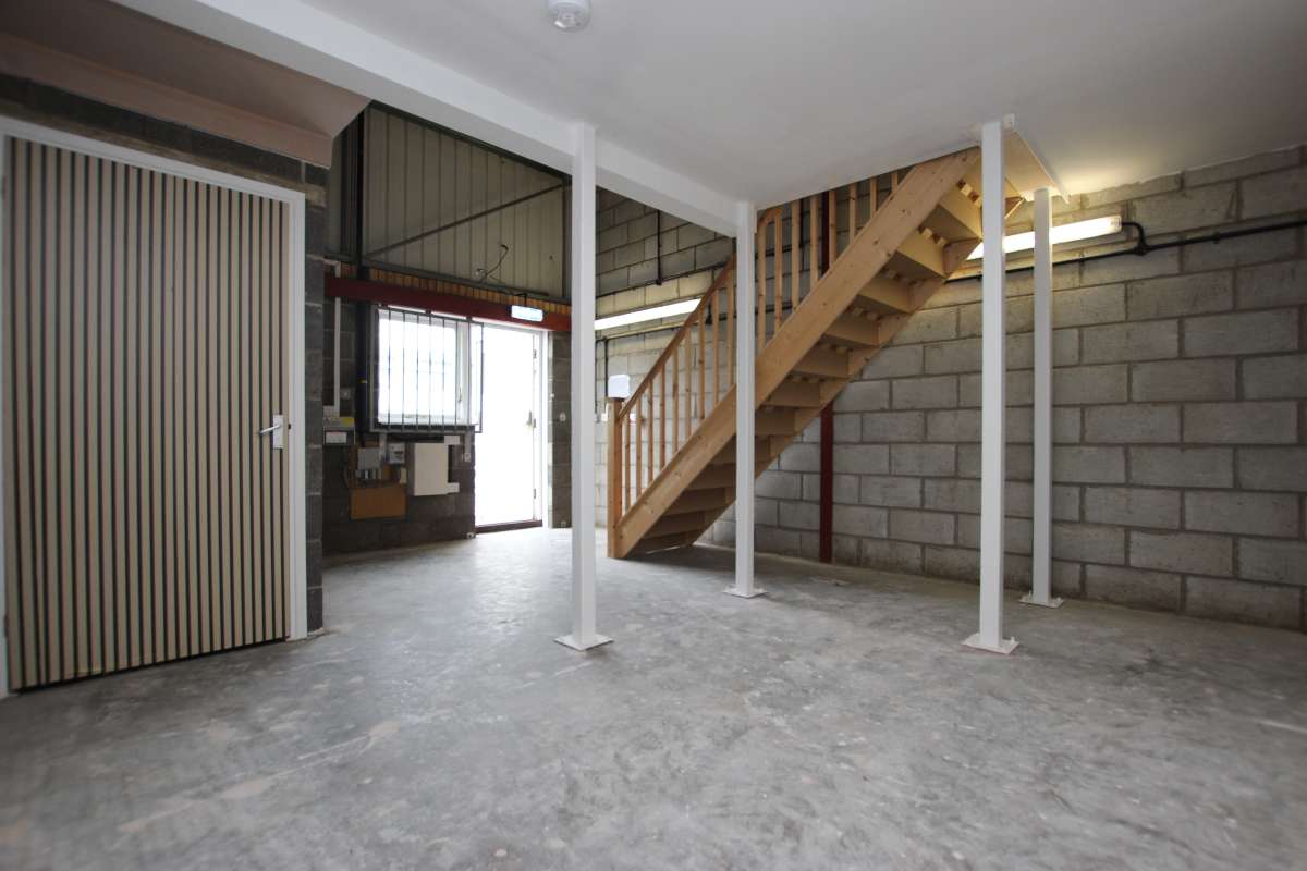 Industrial Unit in Lincoln - photo 2