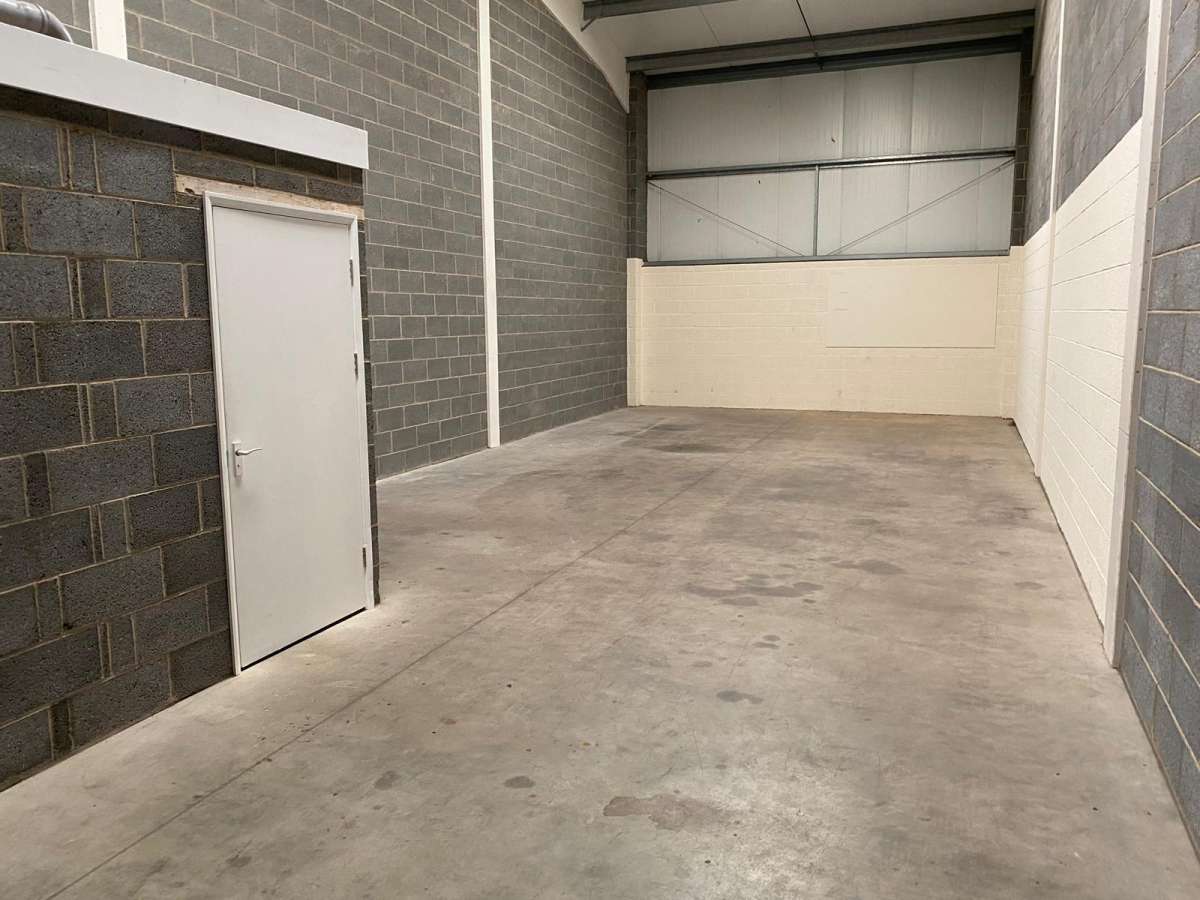 Industrial Unit in Lincoln - photo 2