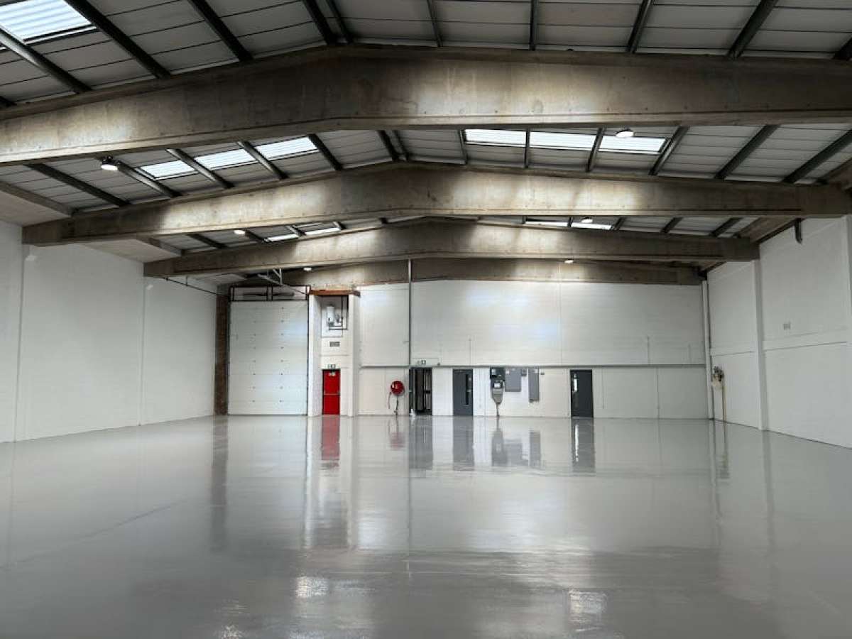 Industrial Unit in Bournemouth - photo 4