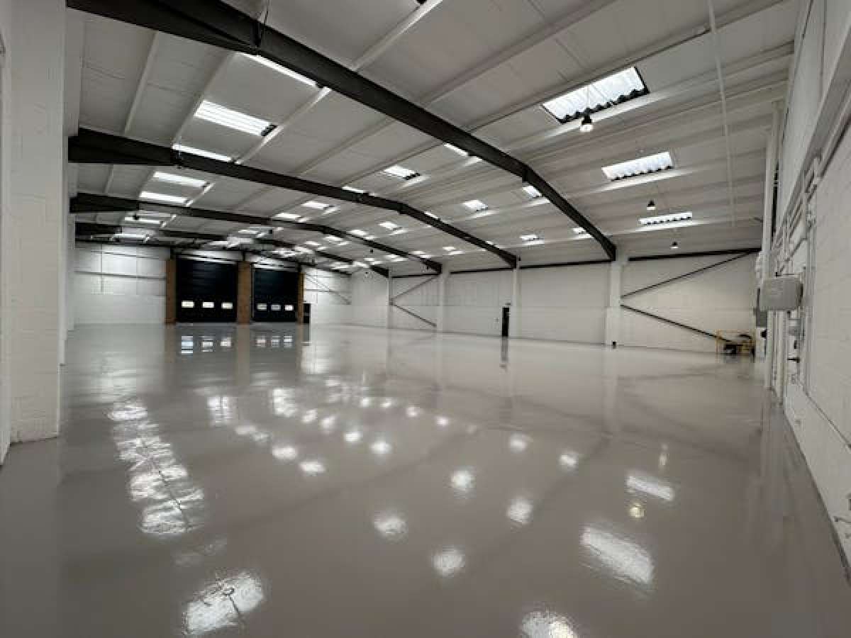 Industrial Unit in Tewkesbury - photo 3