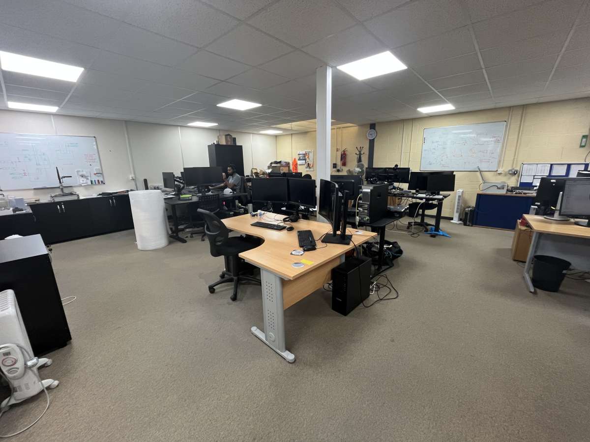 Industrial Unit in Wistow Road - photo 3