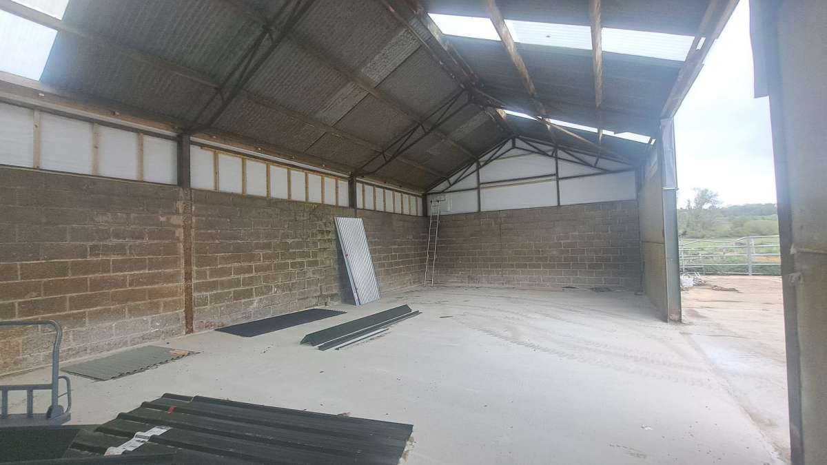 Industrial Unit in Newport Pagnell - photo 2