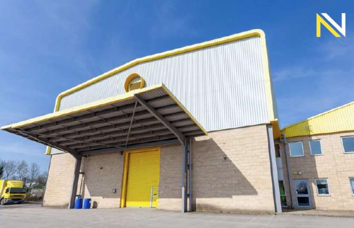 Industrial Unit in Weston Super Mare - photo 4