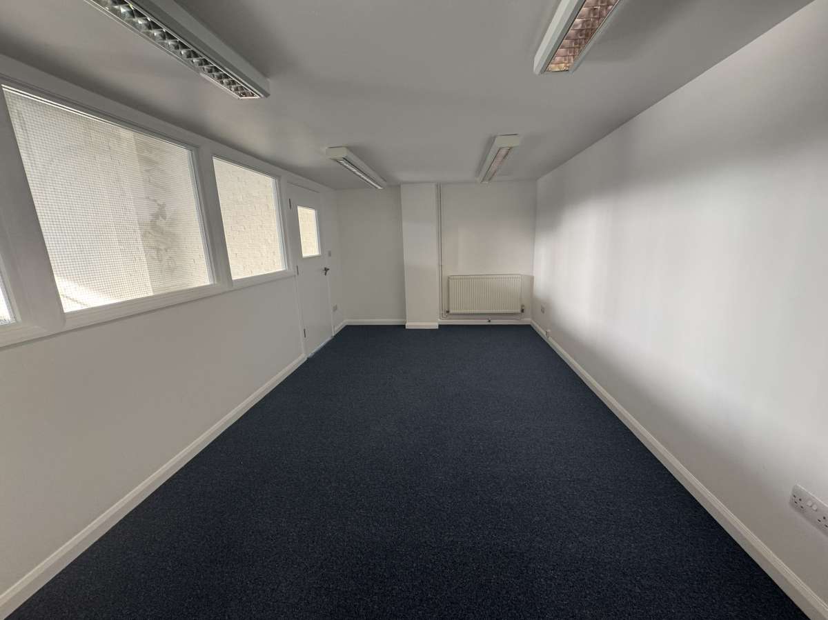 Industrial Unit in Woodston - photo 3