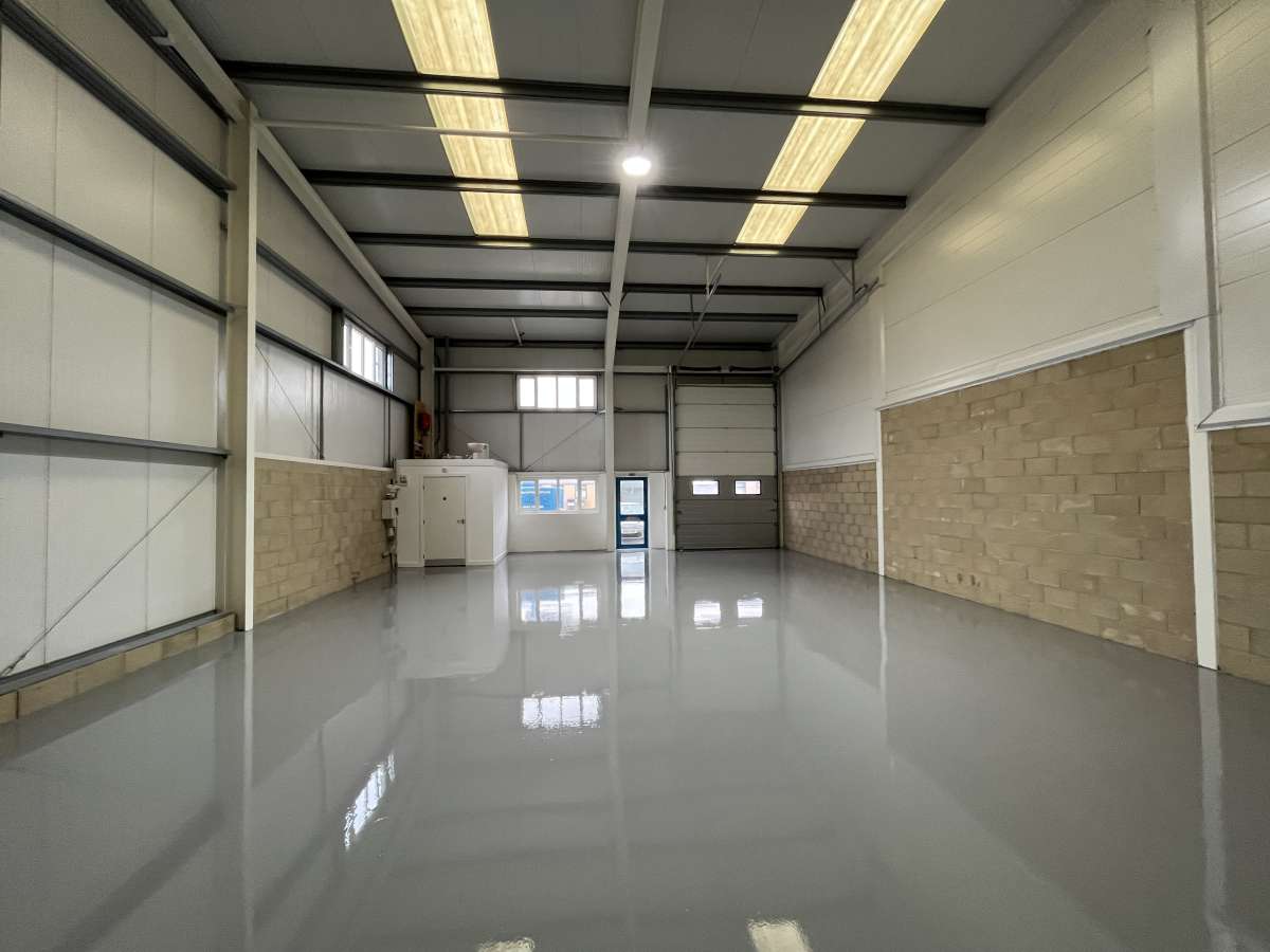 Industrial Unit in Shoreham By Sea - photo 4
