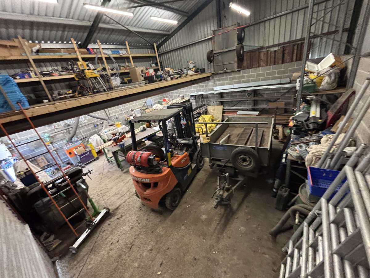 Industrial Unit in Sowerby Bridge - photo 3