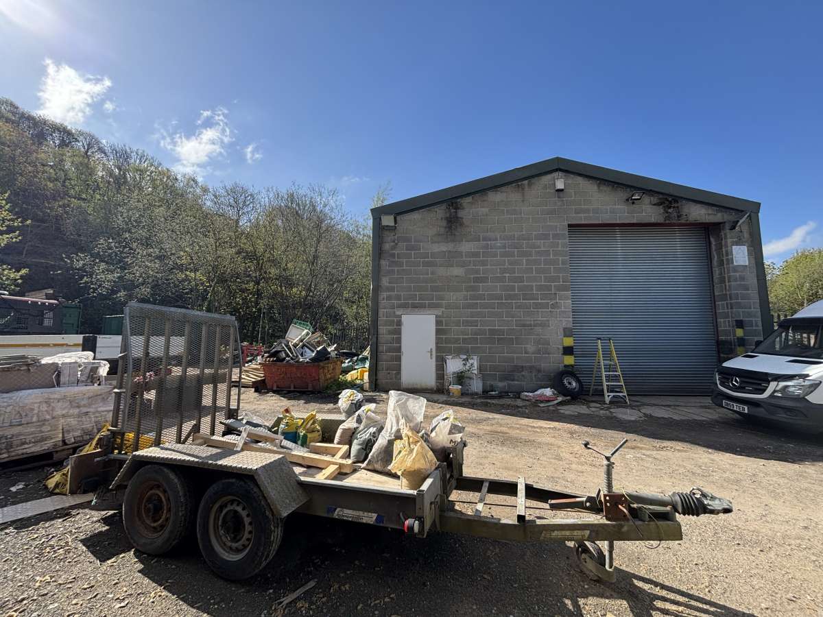 Industrial Unit in Sowerby Bridge - photo 4