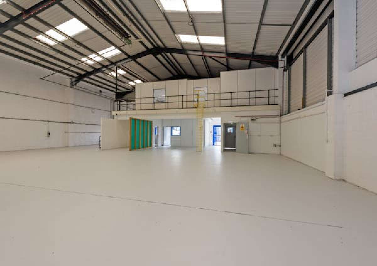 Industrial Unit in Brierley Hill - photo 3