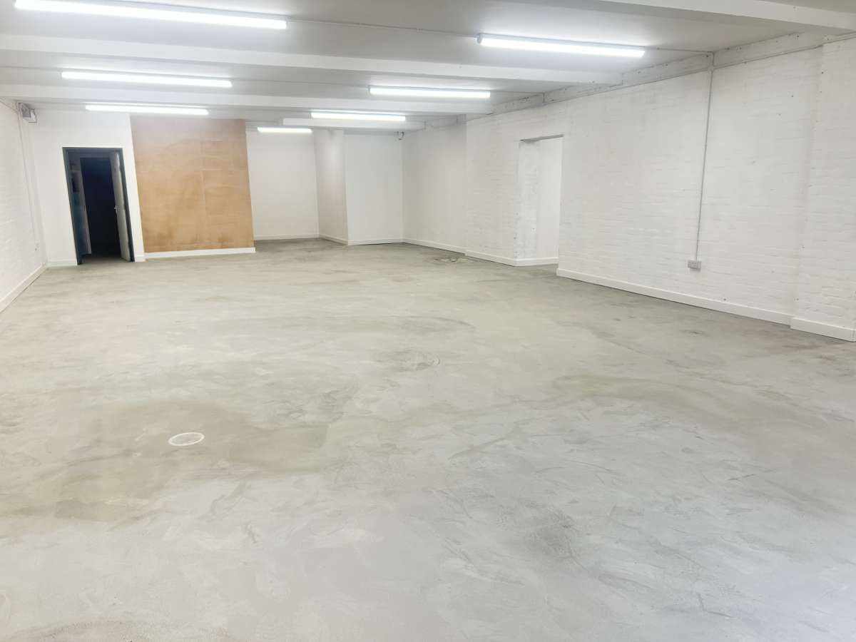 Industrial Unit in Tewkesbury - photo 4
