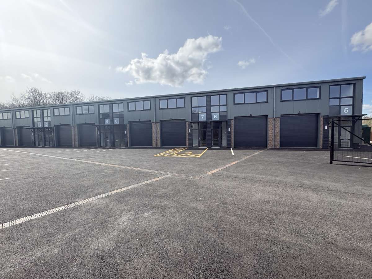 Industrial Unit in South Hykeham - photo 2