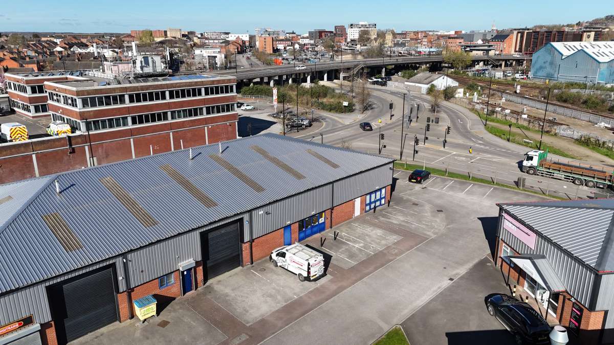 Industrial Unit in Lincoln - photo 2