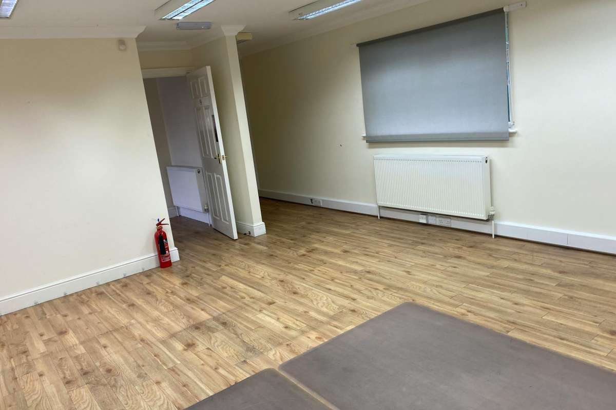 Industrial Unit in Erith - photo 2
