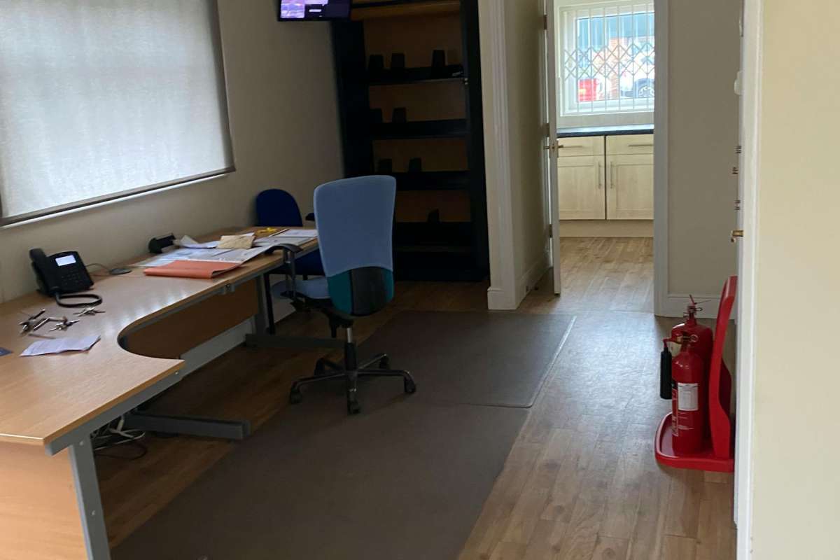 Industrial Unit in Erith - photo 4