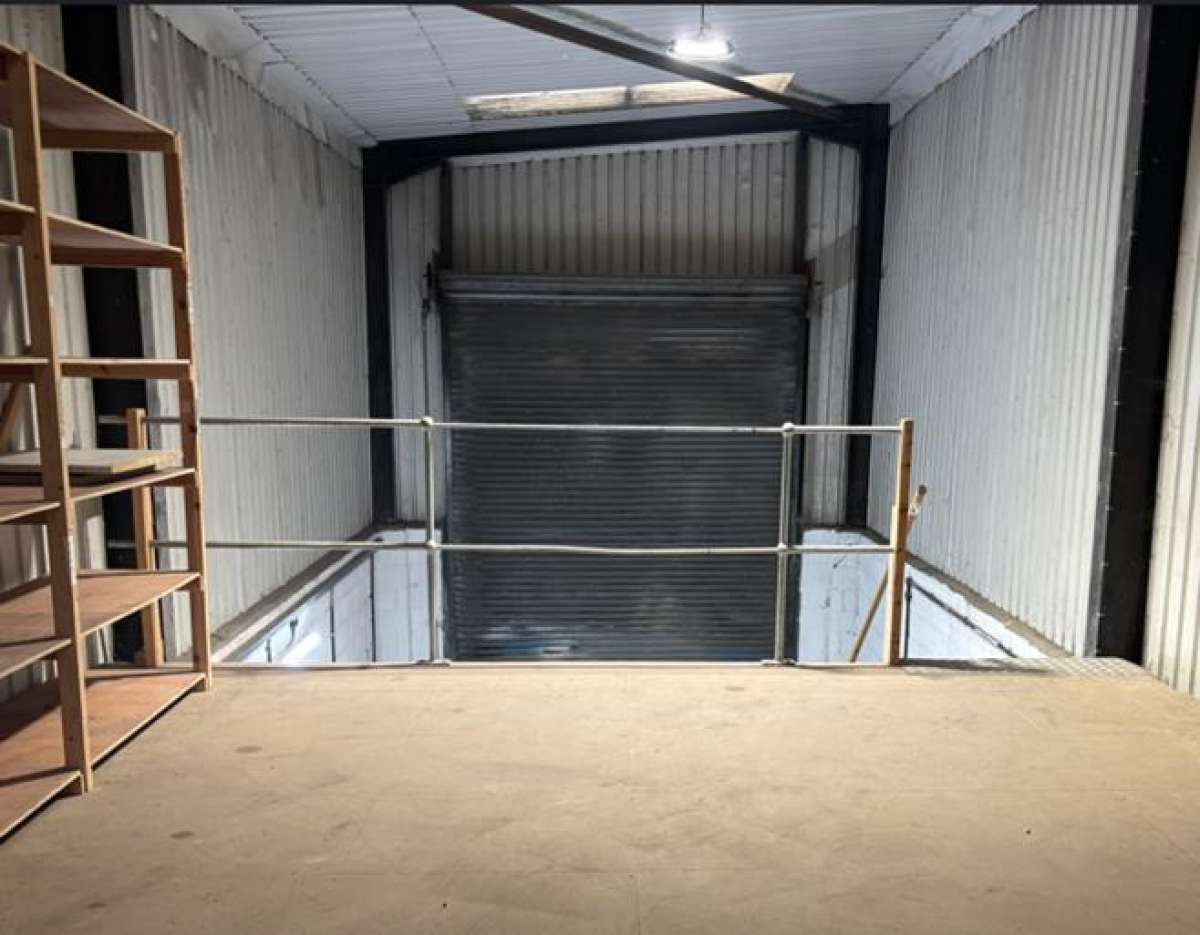 Industrial Unit in Porte Marsh Industrial Estate - photo 3