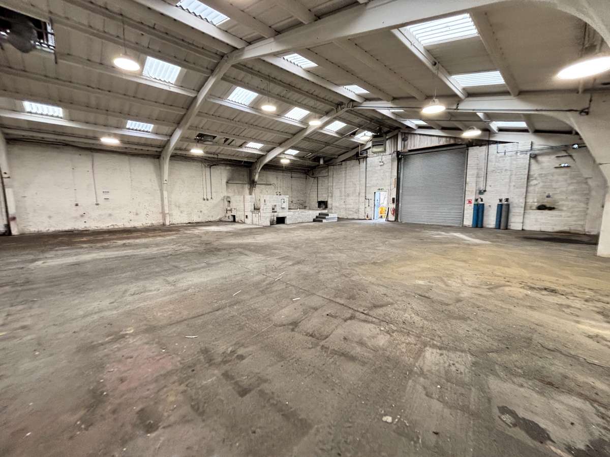 Industrial Unit in Leicester - photo 2