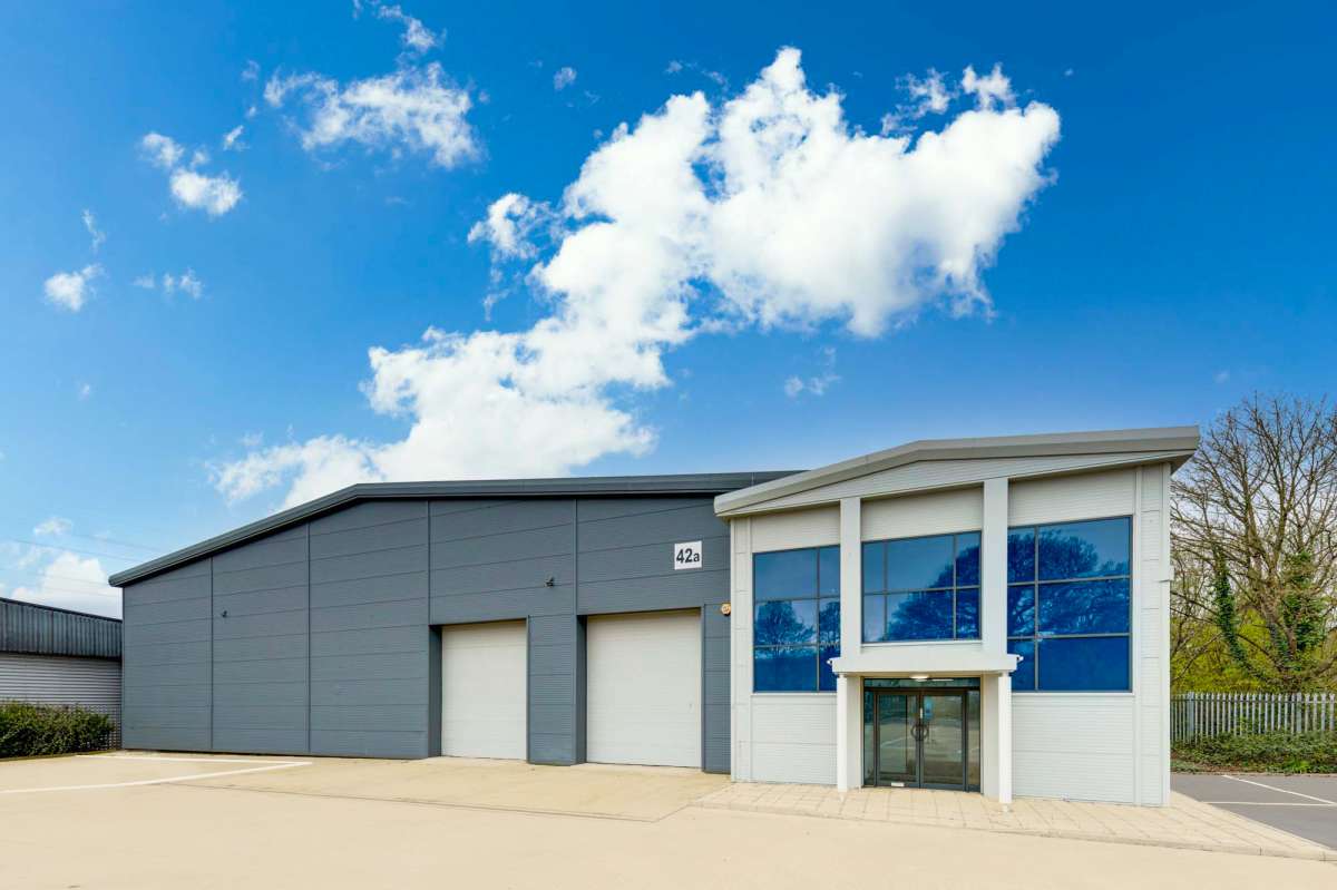 Industrial Unit in Southampton - photo 2