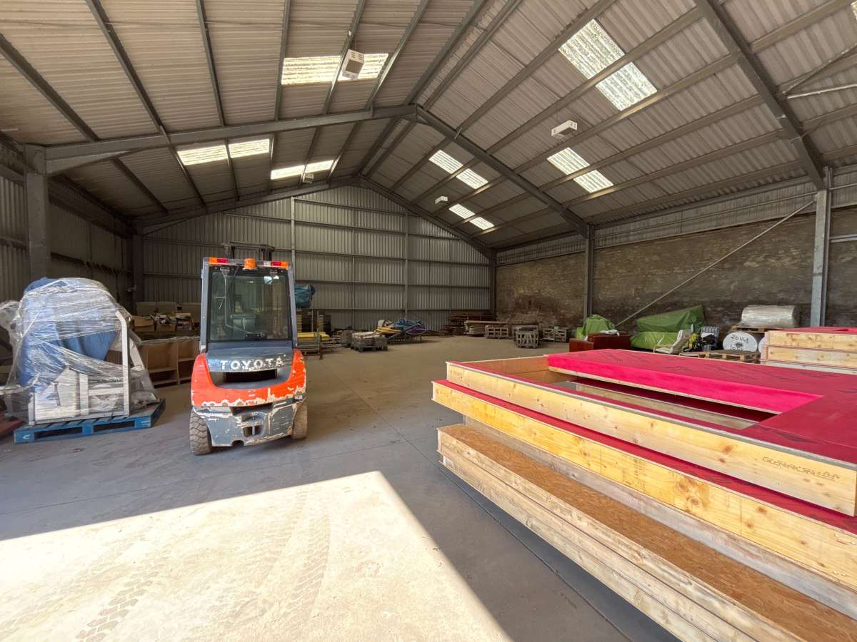 Industrial Unit in Panbride - photo 2