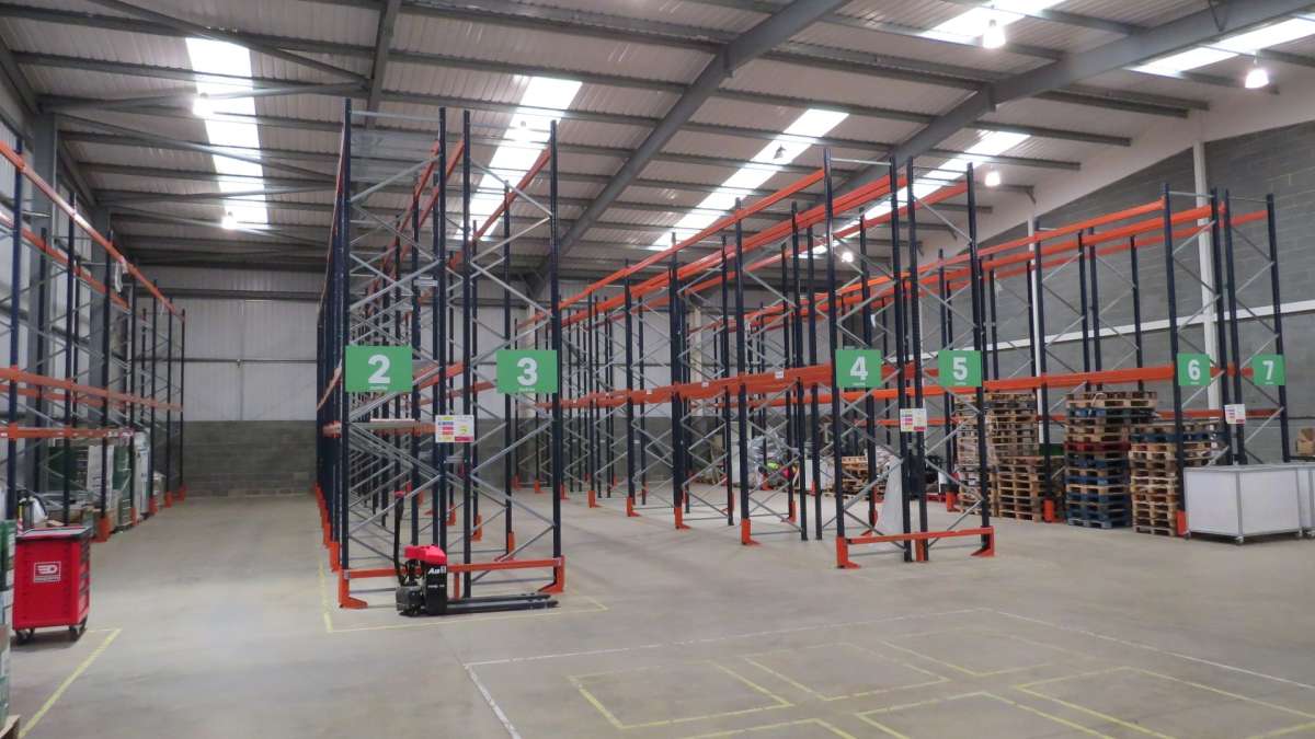 Industrial Unit in Hampton - photo 3