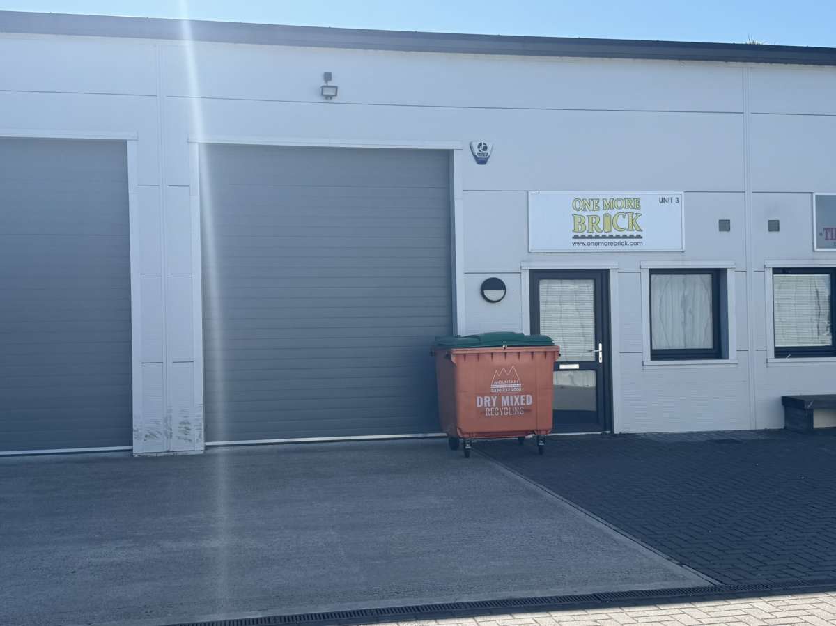 Industrial Unit in Peterborough - photo 3