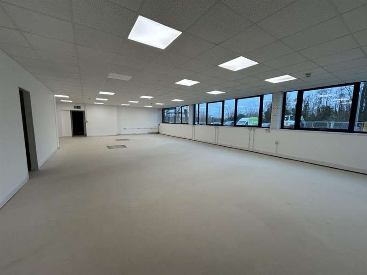Industrial Unit in Plymouth - photo 3