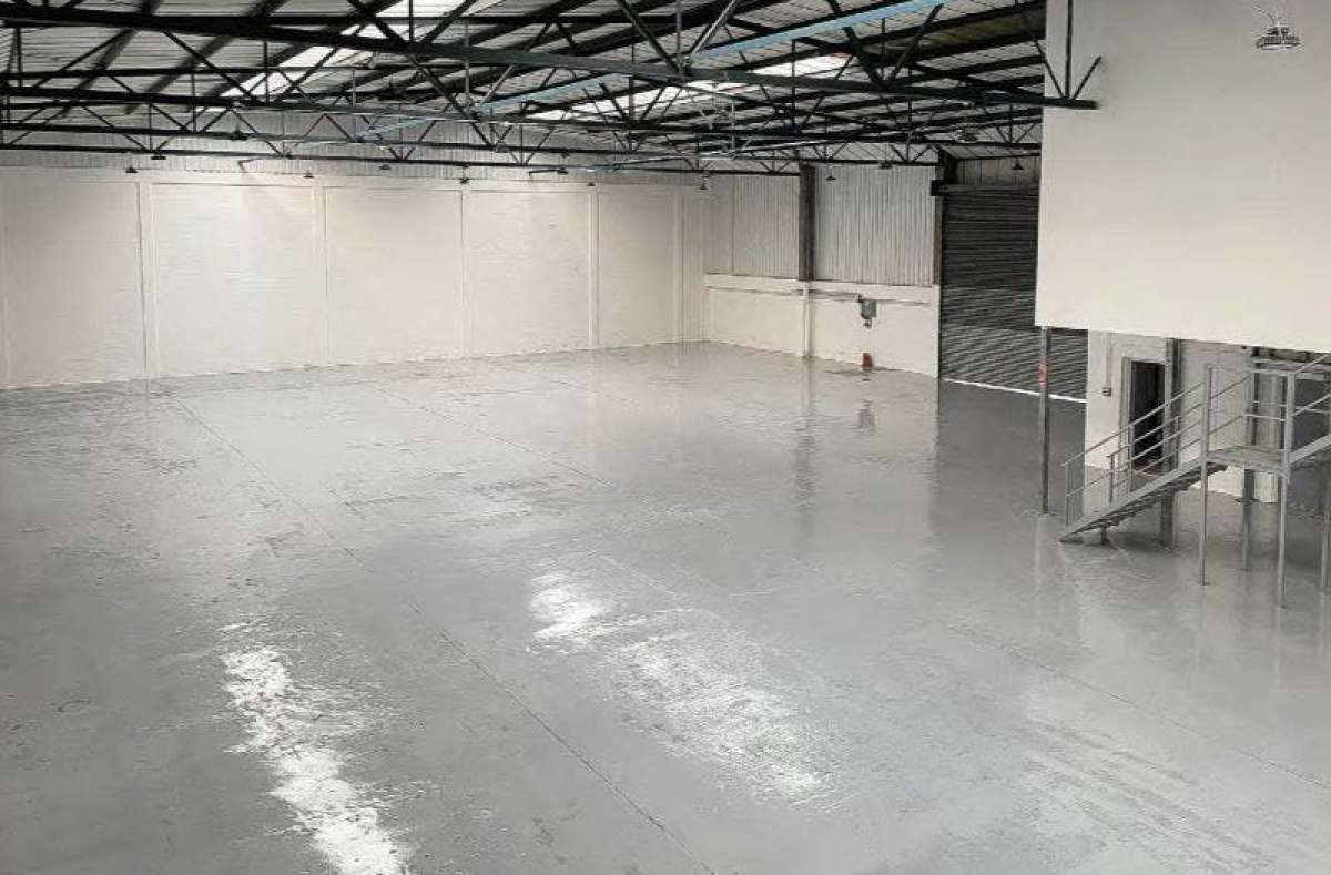 Industrial Unit in Erith - photo 3