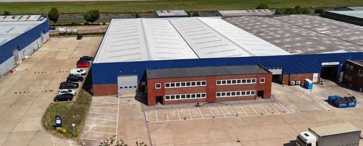 Industrial Unit in Crawley - photo 2