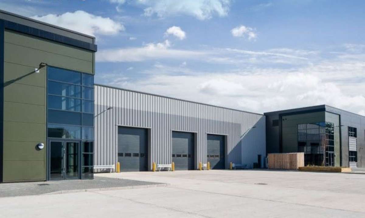 Industrial Unit in Barking - photo 4