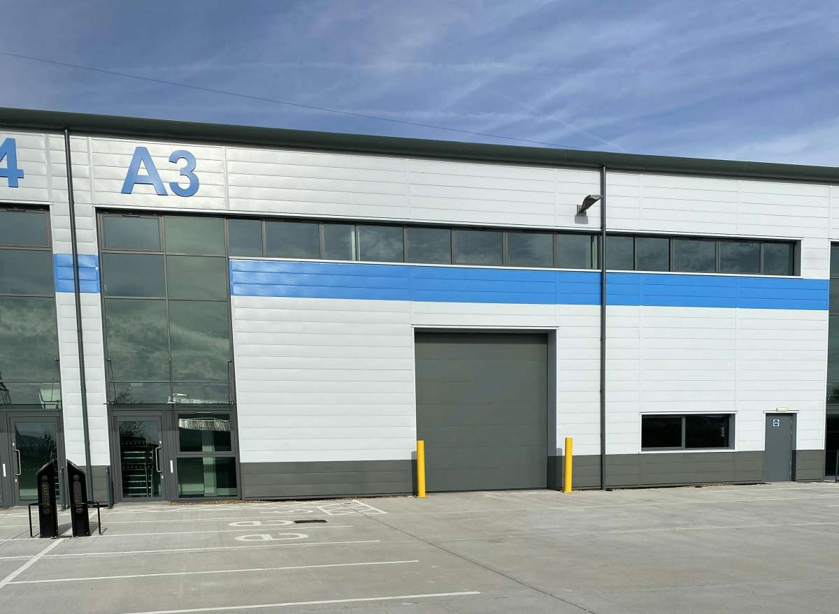 Industrial Unit in Dartford - photo 2