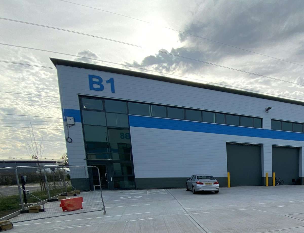 Industrial Unit in Dartford - photo 2