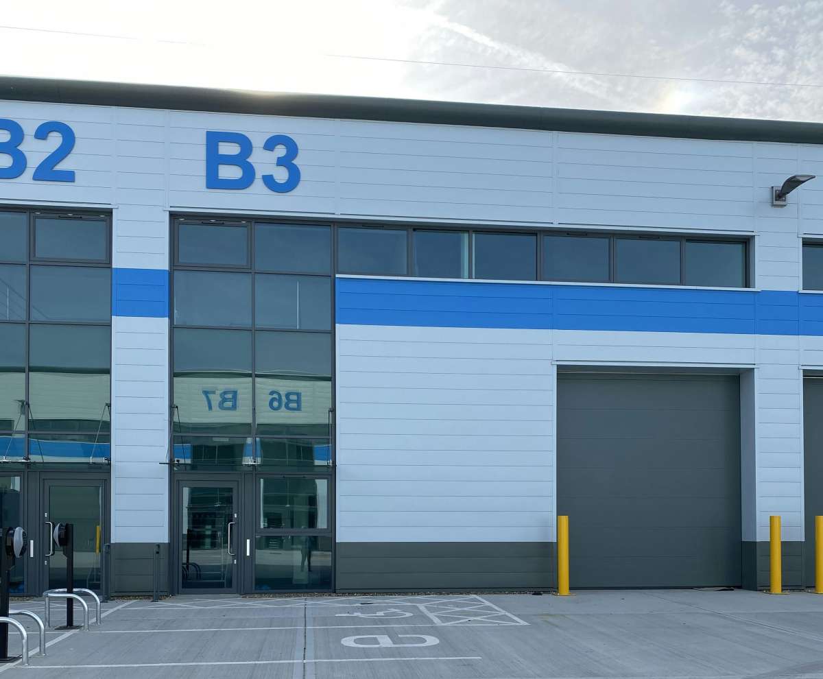Industrial Unit in Dartford - photo 2