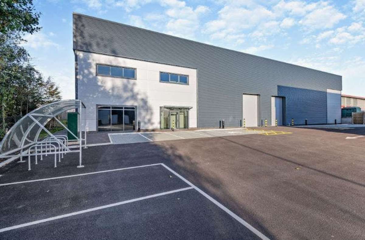 Industrial Unit in Orbital Park - photo 2